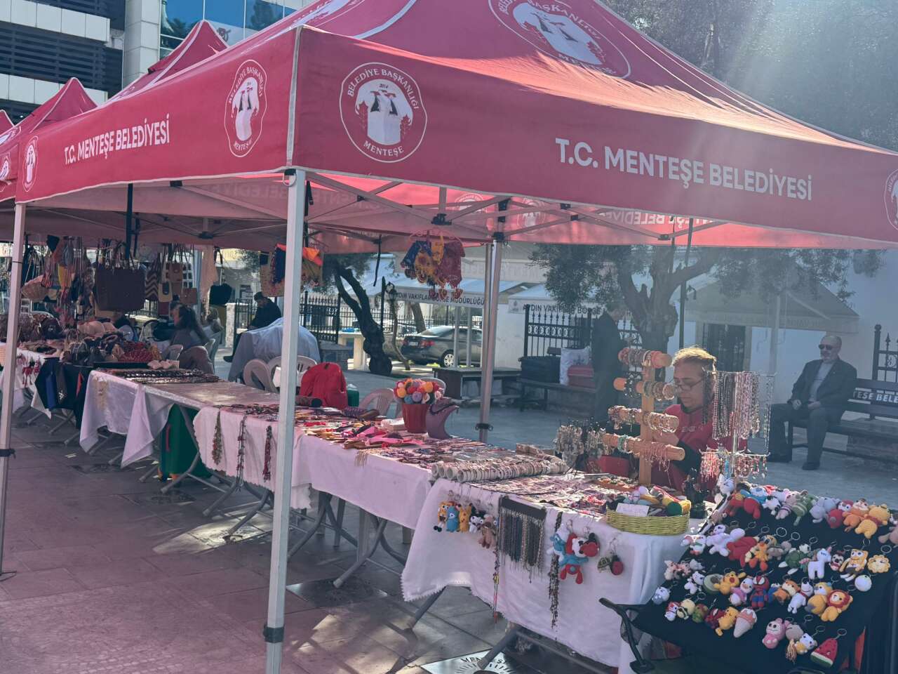 Menteşe Belediyesi’nden Kadın Üreticilere Destek: Kadın Emeği Pazarı Bugün Başladı 1